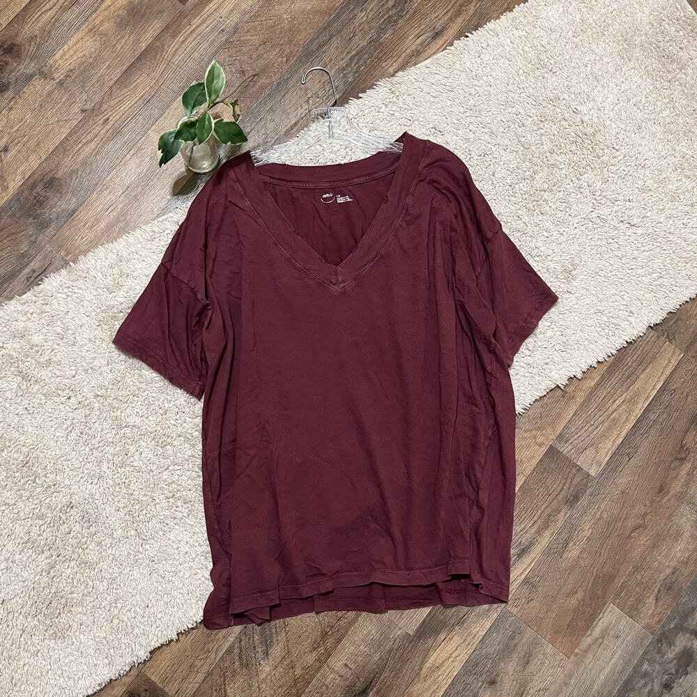 Aerie Size Large Oversized Burgundy Distressed V-Neck Boyfriend T-Shirt
